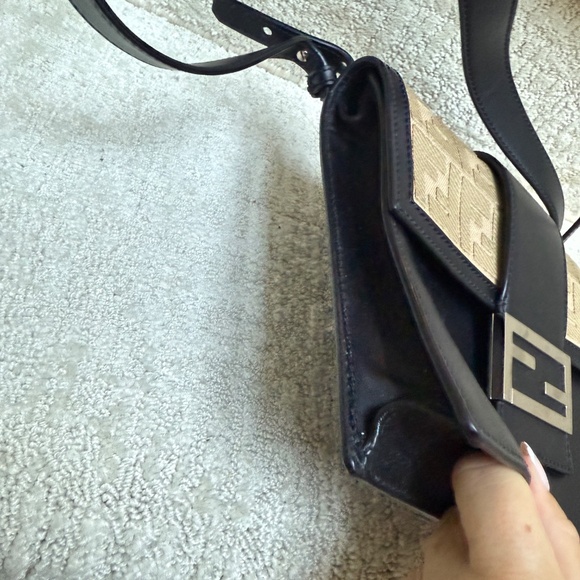 Fendi Flat Baguette Zucca Jacquard Crossbody - Picture 4 of 9